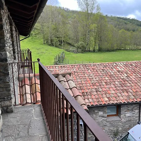 Les Planes Apartment